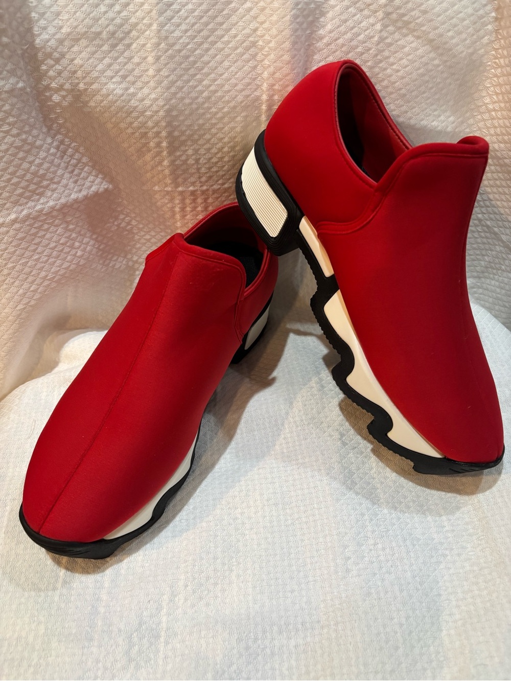 iRi NYC WES I Red Neoprene Platform Sneakers Wavy Sole Futuristic Size Women’s 7